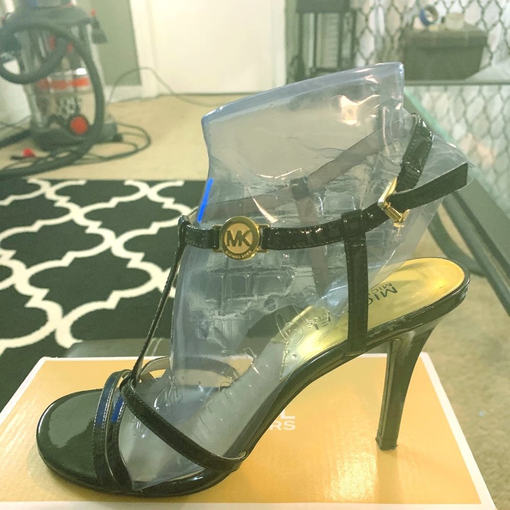 MICHEAL KORS STRAPPY HEELS